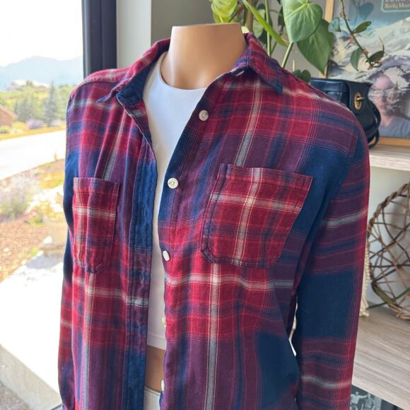 Mossimo Supply Co, Boyfriend Fit Button Up Red/Navy Flannel Shirt, Women’s Small - Picture 2 of 9